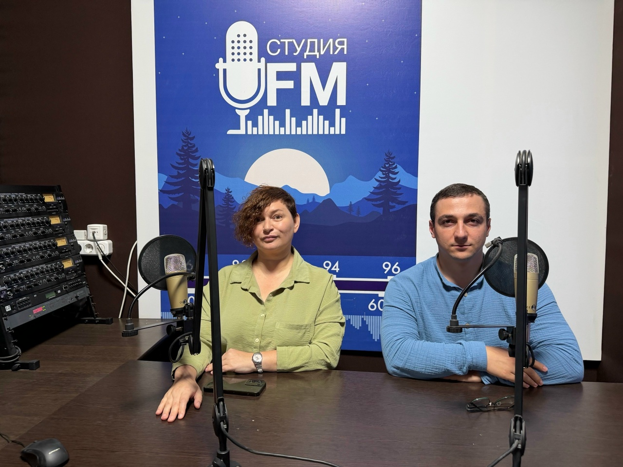 Команда Международного кинофестиваля «Перекрёсток цивилизаций» – в эфире радиостанции KЧР FM
